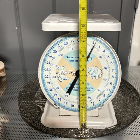 Vintage American Family Nursery Scale - Picture 8 of 8